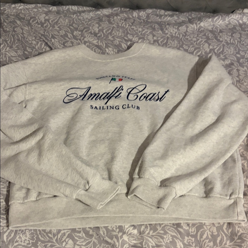 Hollister Amalfi Coast Gray Sweater